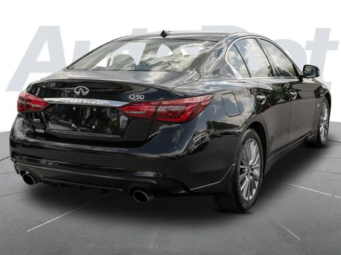 Used 2018 INFINITI Q50 Luxe w/ Essential Package (3.0T Luxe) AWD/4WD image 3