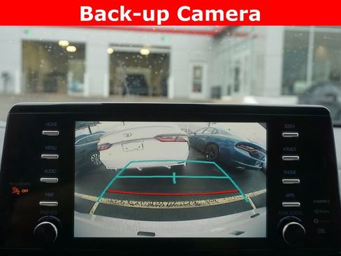 Used 2024 Toyota Sienna XLE w/ XLE Plus Package image 9