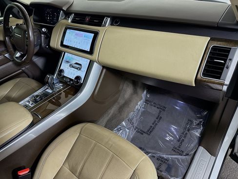 Used 2019 Land Rover Range Rover Sport HSE image 30