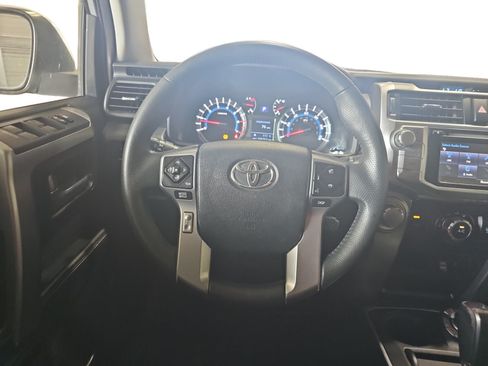 Used 2016 Toyota 4Runner SR5 AWD/4WD image 13