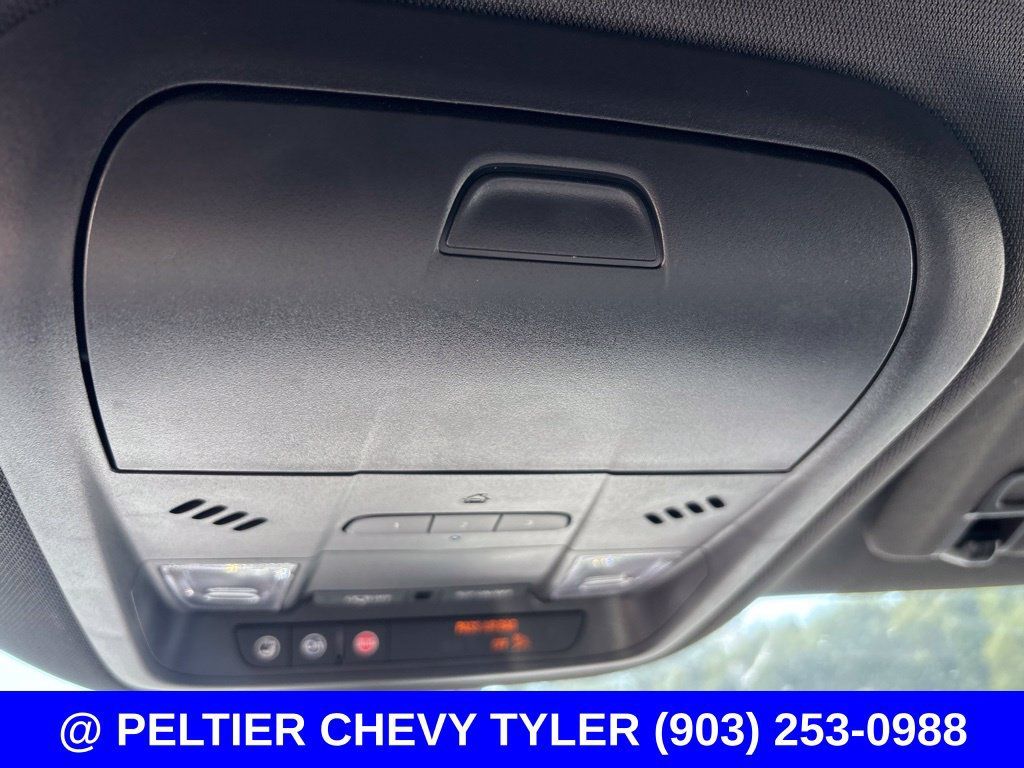 Used 2024 Buick Enclave Essence w/ Technology Package FWD image 16