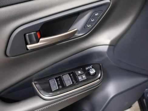 New 2026 Toyota Crown Nightshade image 14