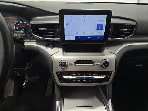 Used 2023 Ford Explorer XLT w/ Equipment Group 202A image 10