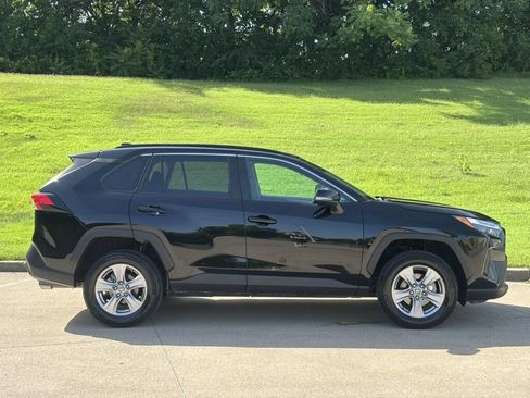Used 2023 Toyota RAV4 XLE FWD image 4