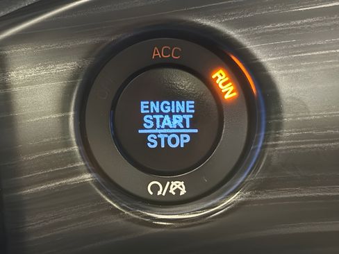 Used 2020 Jeep Grand Cherokee Altitude AWD/4WD image 23