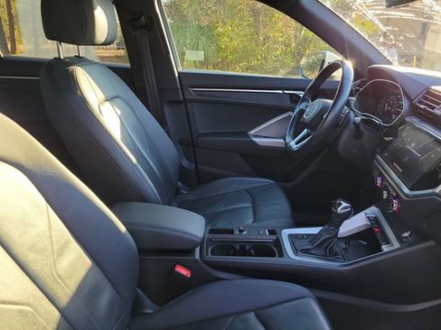 Used 2024 Audi Q3 2.0T Premium image 36