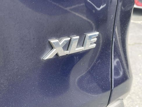 Used 2019 Toyota RAV4 XLE w/ Convenience Package image 8