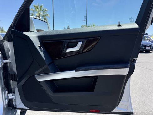 Used 2013 Mercedes-Benz GLK 350 4MATIC image 14