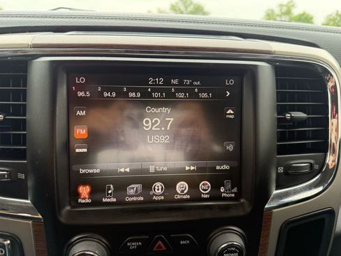 Used 2015 RAM 1500 Laramie w/ Convenience Group AWD/4WD image 18