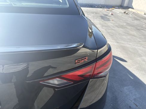 Used 2025 Nissan Sentra SR image 9