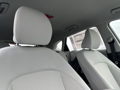 New 2026 Hyundai Kona SE image 17