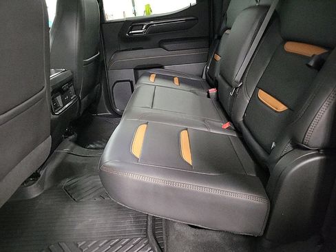 Used 2023 GMC Sierra 1500 AT4 w/ AT4 Premium Package image 11
