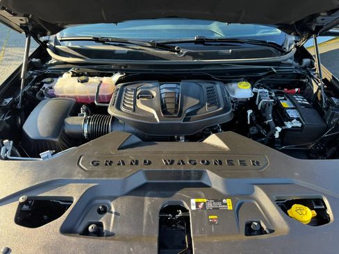 Used 2026 Jeep Grand Wagoneer Limited w/ 8-Passenger Seating Package AWD/4WD image 25