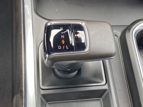 Used 2023 Chevrolet Silverado 1500 LTZ w/ LTZ Premium Package AWD/4WD image 17