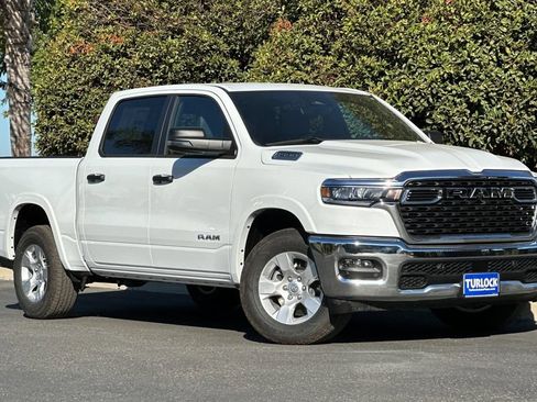 New 2026 RAM 1500 Big Horn AWD/4WD image 2
