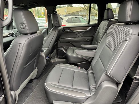 New 2026 GMC Acadia Denali w/ Super Cruise Package image 16