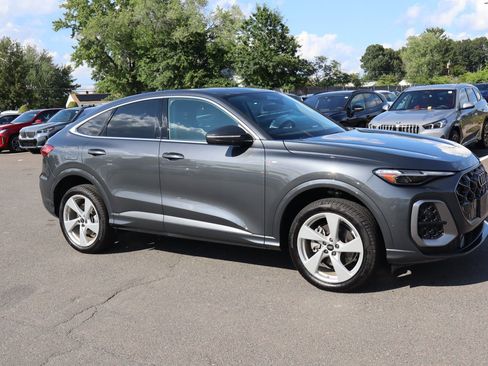 Used 2025 Audi Q5 Premium Plus w/ Premium Plus AWD/4WD image 3