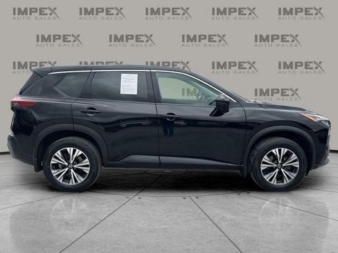 Used 2021 Nissan Rogue SV image 6