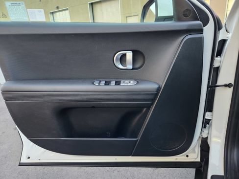 Used 2024 Hyundai Ioniq 5 SEL RWD image 18
