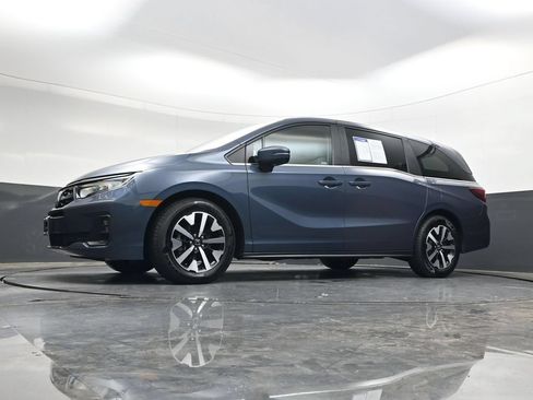 Used 2025 Honda Odyssey EX-L image 32