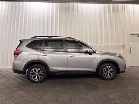 Used 2020 Subaru Forester Premium image 23