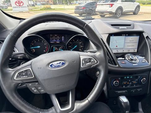 Used 2017 Ford Escape Titanium AWD/4WD image 17