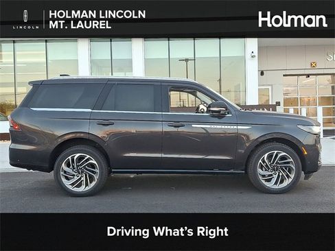 New 2025 Lincoln Navigator Reserve image 1