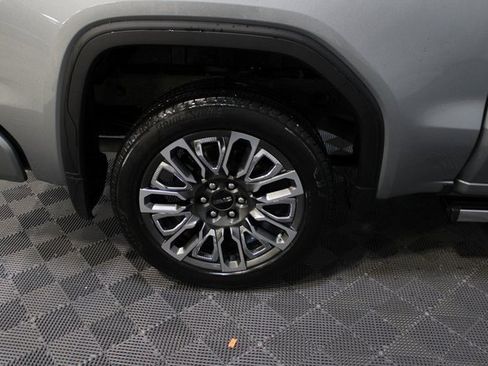 Used 2025 GMC Sierra 1500 Denali Ultimate image 10