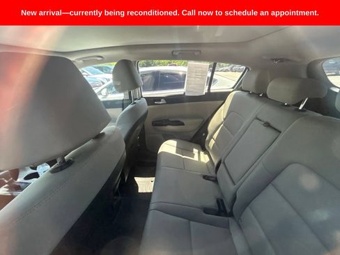 Used 2022 Kia Sportage EX FWD image 9