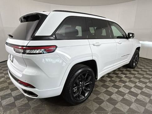 Used 2024 Jeep Grand Cherokee Limited 4xe AWD/4WD image 3