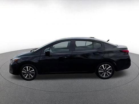 Used 2025 Nissan Versa SV FWD image 9