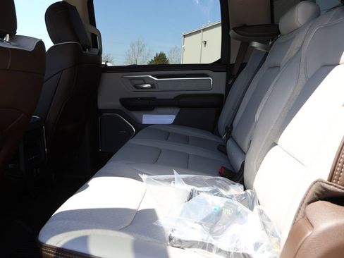 New 2026 RAM 1500 Laramie AWD/4WD image 17
