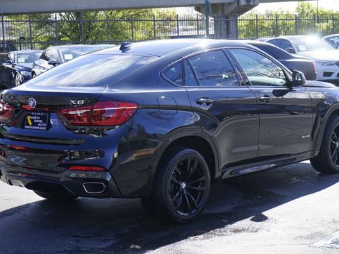 Used 2019 BMW X6 sDrive35i w/ M Sport Package image 7