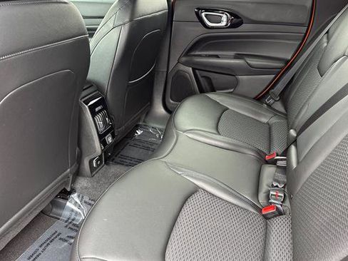 New 2026 Jeep Compass Latitude image 9