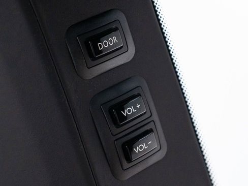 New 2026 Rolls-Royce Cullinan Black Badge image 35