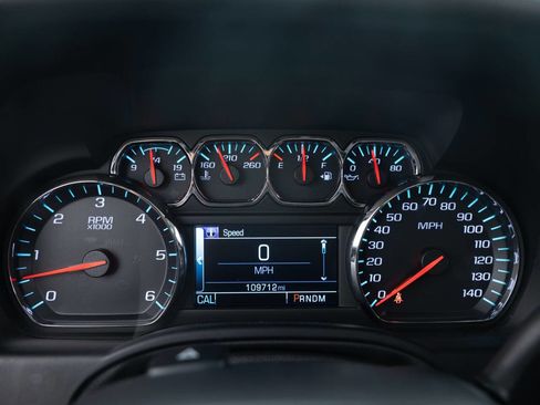 Used 2015 Chevrolet Suburban LT w/ Luxury Package image 39