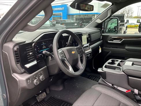 New 2026 Chevrolet Silverado 2500 LT w/ All Star Edition AWD/4WD image 9