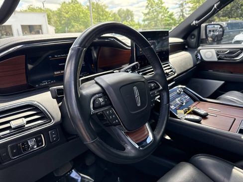 Certified 2023 Lincoln Navigator L Reserve AWD/4WD image 23