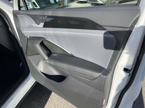 New 2026 Volkswagen Tiguan SEL R-Line image 25