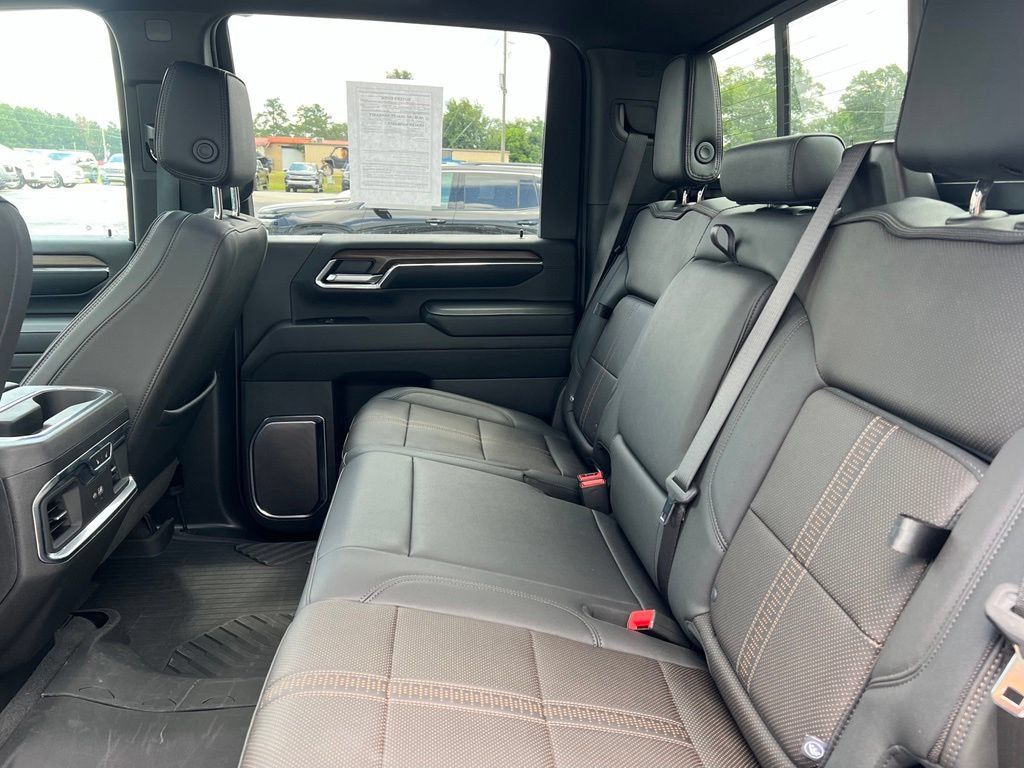 Used 2024 Chevrolet Silverado 2500 High Country w/ High Country Premium Package AWD/4WD image 11