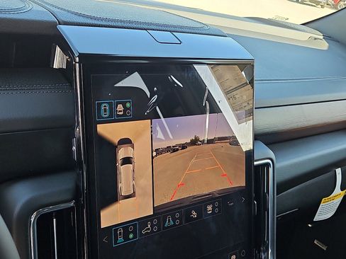 New 2026 GMC Yukon Denali w/ Denali Reserve Package image 15