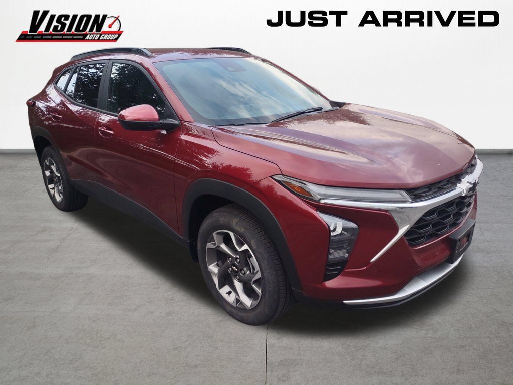 Used 2024 Chevrolet Trax LT w/ Driver Confidence Package FWD image 7