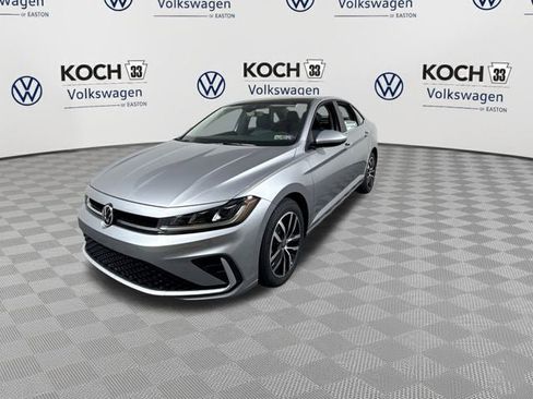 New 2026 Volkswagen Jetta SE image 3