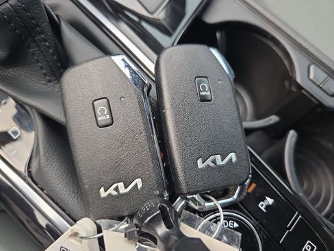 Certified 2023 Kia Sportage X-Pro Prestige AWD/4WD image 35