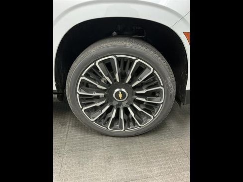 New 2026 Chevrolet Suburban High Country AWD/4WD image 50