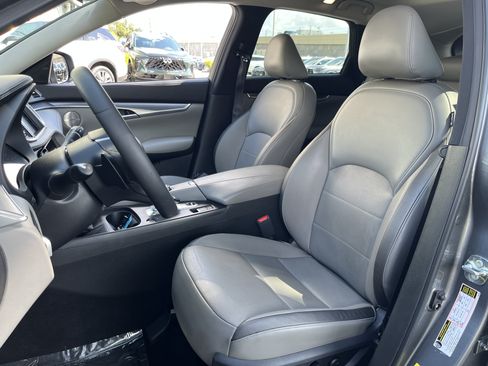 Certified 2023 INFINITI QX50 Luxe w/ Accent Package FWD image 2