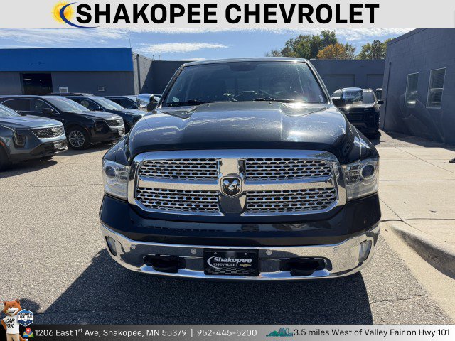 Used 2017 RAM 1500 Laramie w/ Convenience Group AWD/4WD image 2
