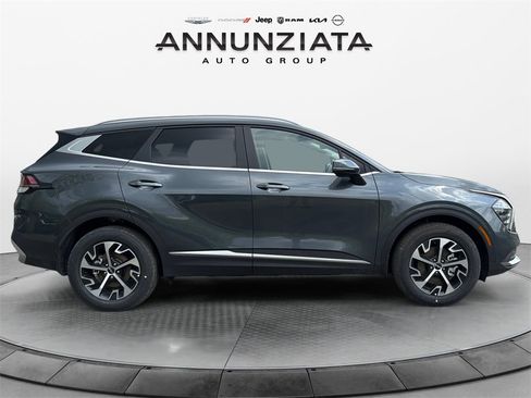 New 2025 Kia Sportage EX image 6