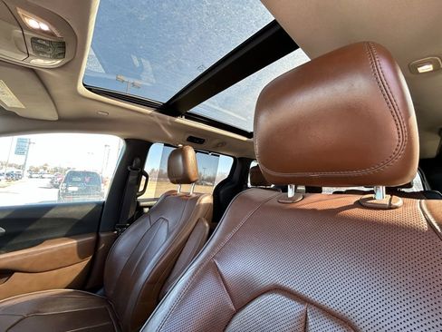 Used 2017 Chrysler Pacifica Limited w/ Advanced Safetytec Group image 16