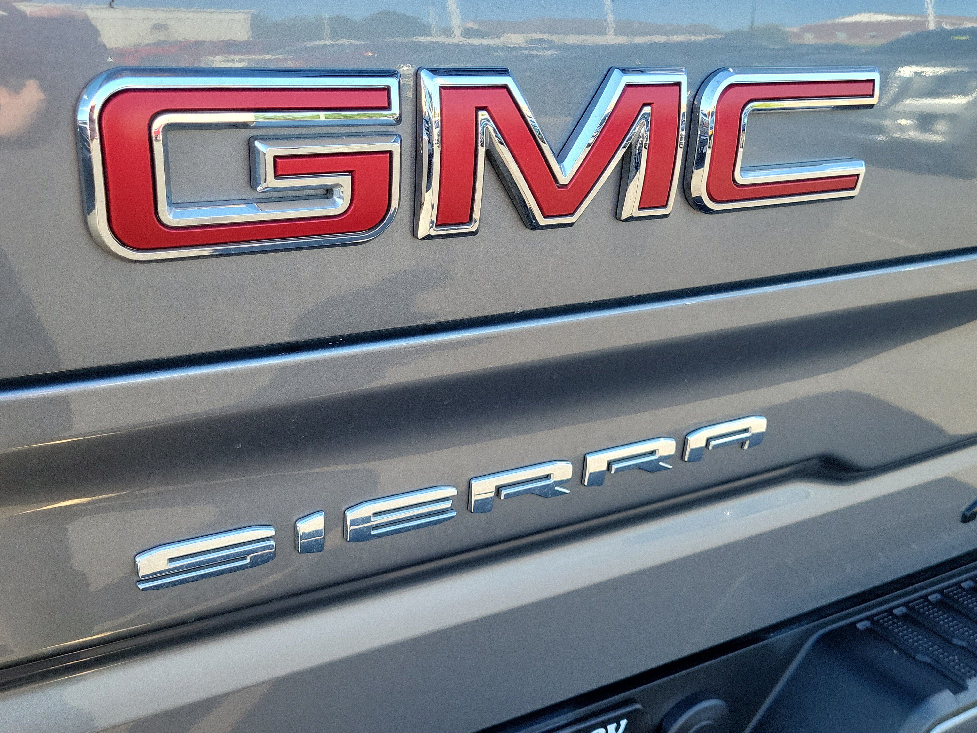Used 2021 GMC Sierra 1500 AT4 w/ AT4 Premium Package AWD/4WD image 6